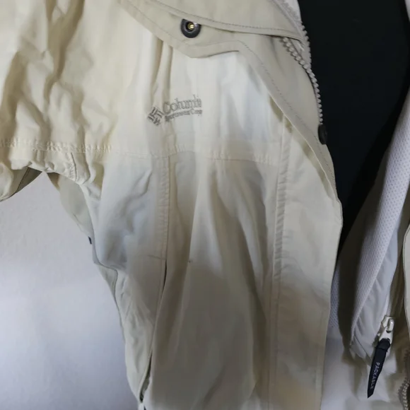 Columbia Women's Cream Jacket - Picture 7 of 7